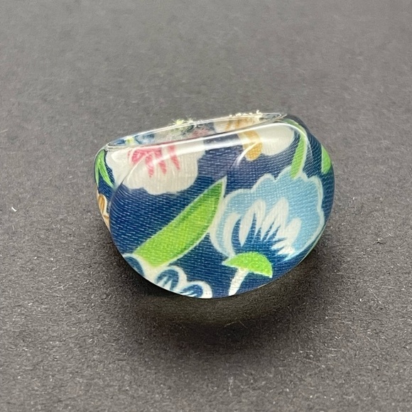 None Jewelry - Vintage Floral Ring